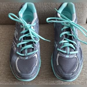 Sketchers Tone-ups Gray and Teal Women's Athletic Shoes size 9
